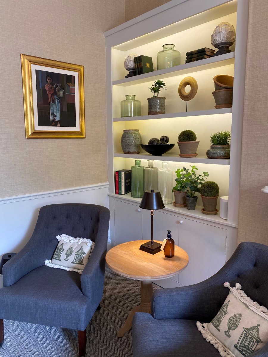 Windsor Townhouse - Relaxing ambient seating areas to enjoy a drink